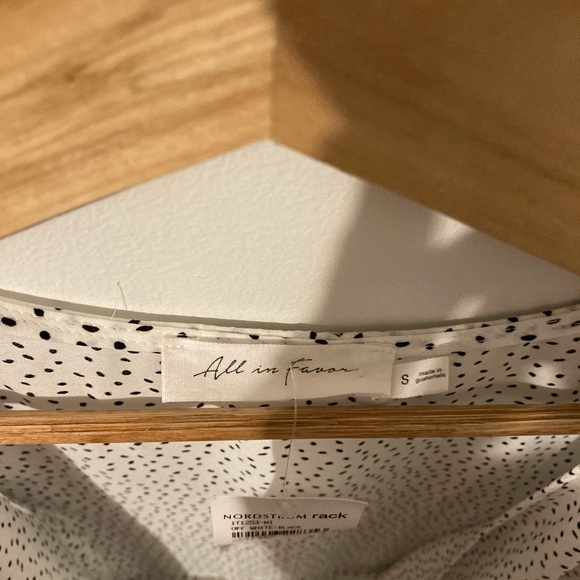 Blouse - Picture 2 of 3